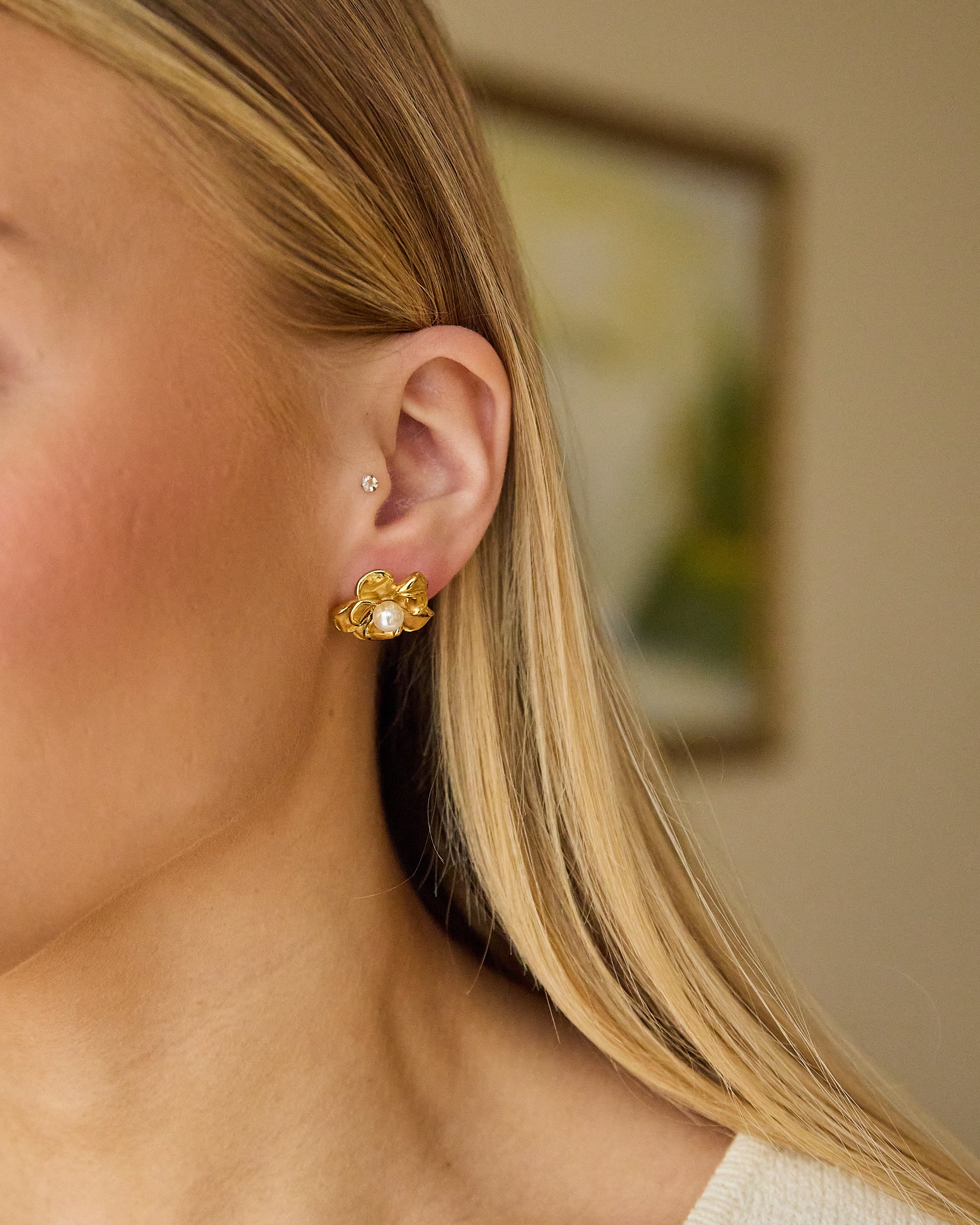 Floral Pearl Earrings