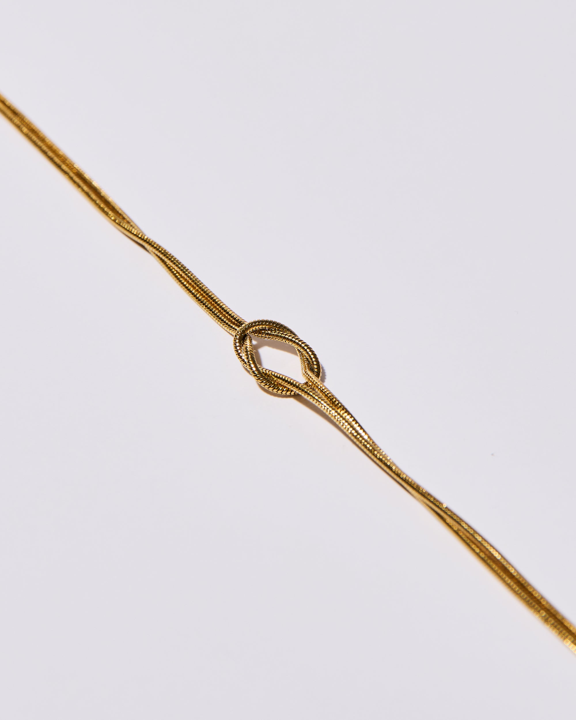 Knot Necklace Gold